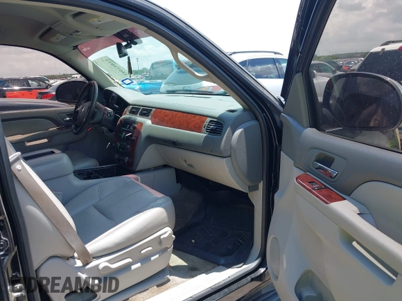 2011 Chevrolet Tahoe LT with VIN 1GNSCBE01BR389984, listed as a IAAI auction lot 42673033 with 289,294 mi miles and . Bid and sale history available at DreamBid. Image 5.