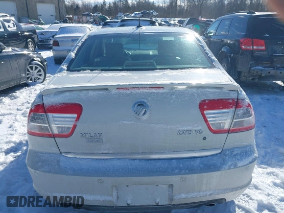 2008 Mercury Milan Premier with VIN 3MEHM02138R665689, listed as a IAAI auction lot 41431920 with 80,951 mi miles and . Bid and sale history available at DreamBid. Image 17.