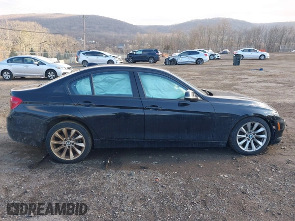 2018 BMW 3 Series 320i xDrive with VIN WBA8E5G57JNU47476, listed as a IAAI auction lot 41319816 with 38,755 mi miles. Bid and sale history available at carsss.com. Image 13.