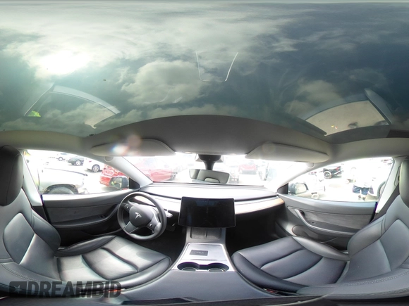 2022 Tesla Model Y Long Range z VIN 7SAYGDEE6NF364994, wystawiony jako IAAI lot #42322587 z przebiegiem 41 572 mil mil oraz . Historia ofert i sprzedaży dostępna na DreamBid. Obrazek 22.