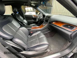 2017 Lincoln Continental Livery with VIN 1LN6L9HK3H5603871, listed as a Copart auction lot 80023534 with 96,640 mi miles and Clean Title. Bid and sale history available at carsss.com. Image 5.