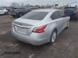 2015 Nissan Altima S with VIN 1N4AL3APXFC472289, listed as a IAAI auction lot 41748680 with 125,533 mi miles and . Bid and sale history available at DreamBid. Image 4.