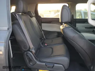 2024 Kia Carnival LX with VIN KNDNB4H30R6325800, listed as a Copart auction lot 76455764 with 8,696 mi miles and Salvage Title. Bid and sale history available at carsss.com. Image 11.