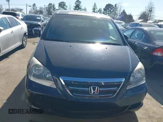 2006 Honda Odyssey EX-L with VIN 5FNRL38676B032317, listed as a IAAI auction lot 41681655 with 208,605 mi miles. Bid and sale history available at carsss.com. Image 6.