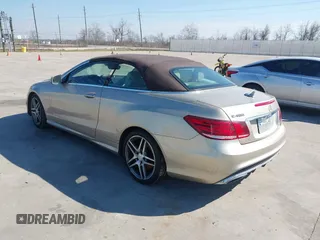2016 Mercedes-Benz E E 400 with VIN WDDKK6FF6GF327078, listed as a IAAI auction lot 41703023 with 54,442 mi miles. Bid and sale history available at carsss.com. Image 3.