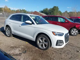 2021 Audi Q5 Prestige with VIN WA1CAAFY2M2096909, listed as a IAAI auction lot 40746125 with 10,025 mi miles. Bid and sale history available at carsss.com. Image 13.
