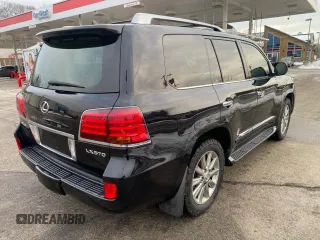 2009 Lexus LX 570 z VIN JTJHY00W394025574, wystawiony jako Copart lot #47316365 z przebiegiem 182 586 mil mil oraz Czysty tytuł • Clean title. Historia ofert i sprzedaży dostępna na DreamBid. Obrazek 4.