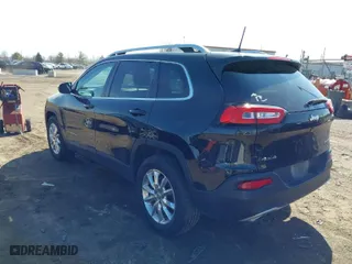 2016 Jeep Cherokee Limited with VIN 1C4PJMDS0GW268519, listed as a IAAI auction lot 41850067 with 106,117 mi miles. Bid and sale history available at carsss.com. Image 3.