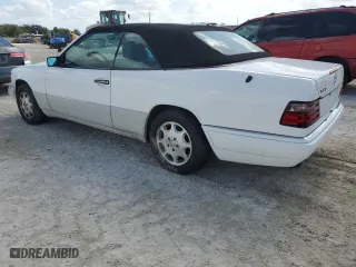 1995 Mercedes-Benz E Class with VIN WDBEA66E5SC280927, listed as a Copart auction lot 77246224 with 84,599 mi miles and Non Repairable. Bid and sale history available at carsss.com. Image 2.