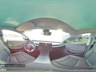 2024 Tesla Model 3 z VIN 5YJ3E1EA5RF741944, wystawiony jako Copart lot #45755205 z przebiegiem Nie podano mil oraz Szkody całkowita. Historia ofert i sprzedaży dostępna na DreamBid. Obrazek 12.