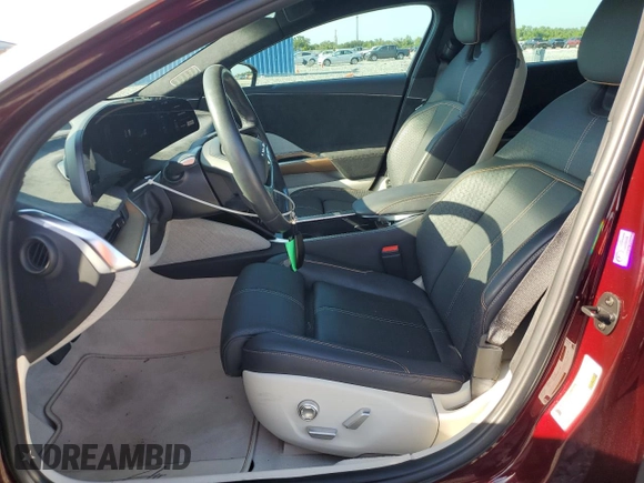 2022 Lucid Air Grand Touring z VIN 50EA1GBAXNA003291, wystawiony jako Copart lot #56681945 z przebiegiem 18 672 mil mil oraz Szkoda całkowita • Salvage title. Historia ofert i sprzedaży dostępna na DreamBid. Obrazek 7.
