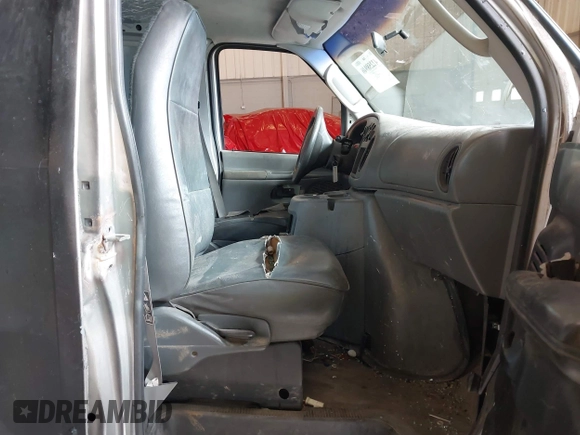 2003 Ford Econoline Passenger XL z VIN 1FBSS31L73HA80114, wystawiony jako IAAI lot #42258946 z przebiegiem 55 702 mil mil oraz . Historia ofert i sprzedaży dostępna na DreamBid. Obrazek 5.