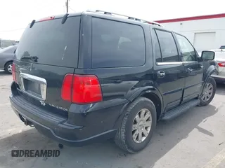 2004 Lincoln Navigator Luxury z VIN 5LMFU28R74LJ01322, wystawiony jako IAAI lot #42350030 z przebiegiem Nie podano mil oraz . Historia ofert i sprzedaży dostępna na DreamBid. Obrazek 4.