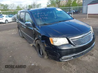 2011 Chrysler Town & Country Limited z VIN 2A4RR6DGXBR667362, wystawiony jako IAAI lot #42177458 z przebiegiem 240 495 mil mil oraz . Historia ofert i sprzedaży dostępna na DreamBid. Obrazek 1.