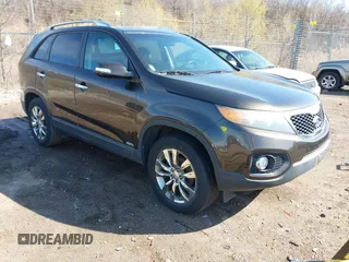 2011 Kia Sorento EX with VIN 5XYKUDA28BG164663, listed as a IAAI auction lot 41984131 with 1 mi miles. Bid and sale history available at carsss.com. Image 1.