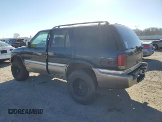 2000 GMC Jimmy SLE Convenience with VIN 1GKDT13W8Y2330794, listed as a Copart auction lot 87745825 with 168,128 mi miles and Clean Title. Bid and sale history available at carsss.com. Image 2.