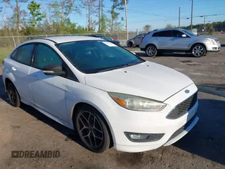2015 Ford Focus SE with VIN 1FADP3FE3FL333193, listed as a IAAI auction lot 41776262 with 134,431 mi miles and . Bid and sale history available at carsss.com. Image 1.