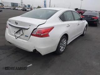 2013 Nissan Altima SV with VIN 1N4AL3AP4DN573233, listed as a IAAI auction lot 42163720 with 157,738 mi miles and . Bid and sale history available at carsss.com. Image 4.