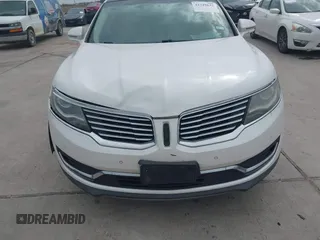 2016 Lincoln MKX Reserve with VIN 2LMPJ6LP8GBL33580, listed as a IAAI auction lot 41749632 with 100,579 mi miles. Bid and sale history available at carsss.com. Image 6.