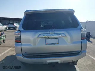 2016 Toyota 4Runner Limited with VIN JTEBU5JR4G5289948, listed as a IAAI auction lot 41929097 with 1 mi miles. Bid and sale history available at carsss.com. Image 16.