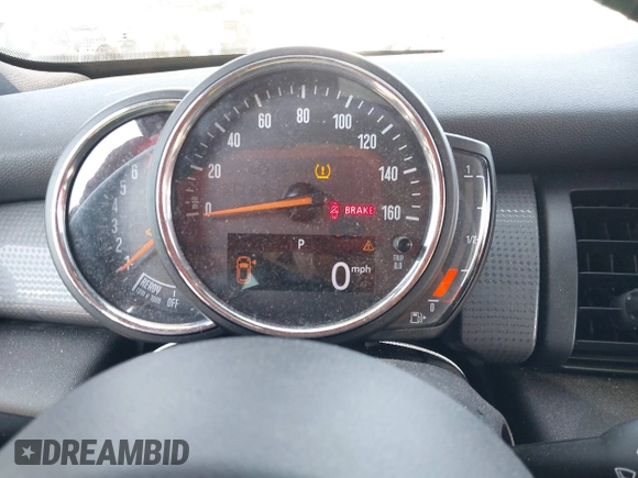 2019 MINI Hardtop Cooper with VIN WMWXP5C5XK2H32139, listed as a IAAI auction lot 41758248 with 1,136 mi miles and . Bid and sale history available at DreamBid. Image 7.