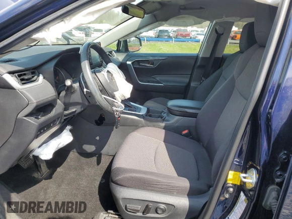 2019 Toyota RAV4 XLE with VIN 2T3P1RFV2KC053799, listed as a Copart auction lot 52495645 with 36,011 mi miles and Salvage Title. Bid and sale history available at carsss.com. Image 7.
