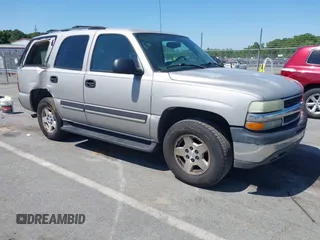 2004 Chevrolet Tahoe LS z VIN 1GNEC13V04J244023, wystawiony jako IAAI lot #42135613 z przebiegiem 298 581 mil mil oraz . Historia ofert i sprzedaży dostępna na DreamBid. Obrazek 1.