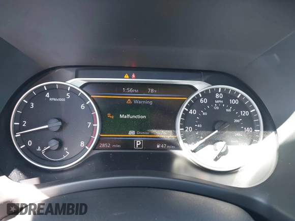 2025 Nissan Sentra SR with VIN 3N1AB8DV0SY261305, listed as a IAAI auction lot 41867301 with 2,852 mi miles and . Bid and sale history available at DreamBid. Image 7.