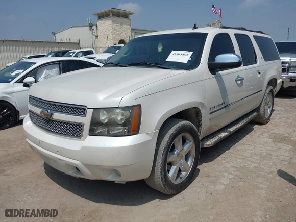 2011 Chevrolet Suburban LTZ with VIN 1GNSCKE06BR207874, listed as a IAAI auction lot 41903805 with 288,007 mi miles. Bid and sale history available at carsss.com. Image 21.