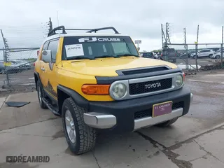 2007 Toyota FJ Cruiser with VIN JTEBU11F570007876, listed as a IAAI auction lot 41905298 with 221,180 mi miles. Bid and sale history available at carsss.com. Image 1.