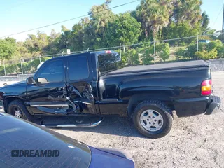2004 Chevrolet Silverado 1500 LS with VIN 1GCEC19T44Z291569, listed as a IAAI auction lot 42020719 with 119,212 mi miles and . Bid and sale history available at DreamBid. Image 14.