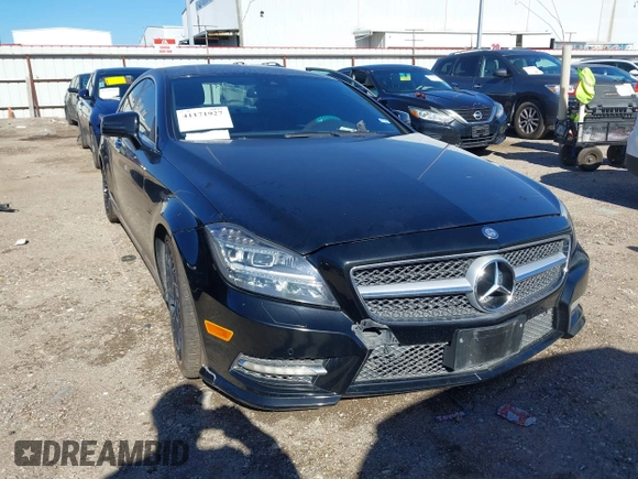 2014 Mercedes-Benz CLS-Class CLS 550 with VIN WDDLJ7DB3EA117402, listed as a IAAI auction lot 41171927 with 146,038 mi miles. Bid and sale history available at carsss.com. Image 6.