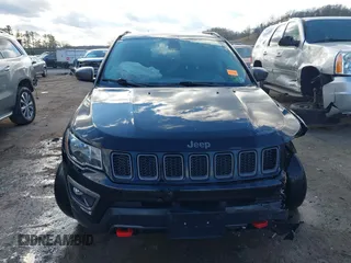 2019 Jeep Compass Trailhawk with VIN 3C4NJDDBXKT671364, listed as a IAAI auction lot 41655974 with 104,252 mi miles and . Bid and sale history available at carsss.com. Image 13.