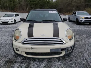 2010 MINI Clubman z VIN WMWML3C55ATX38164, wystawiony jako Copart lot #87336264 z przebiegiem 127 934 mil mil oraz Czysty tytuł • Clean title. Historia ofert i sprzedaży dostępna na DreamBid. Obrazek 5.