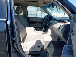 2009 Ford Flex SEL z VIN 2FMDK52C09BA15752, wystawiony jako IAAI lot #42218445 z przebiegiem 118 604 mil mil oraz . Historia ofert i sprzedaży dostępna na DreamBid. Obrazek 5.