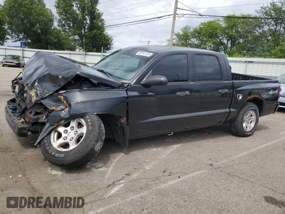 2006 Dodge Dakota SLT z VIN 1D7HW48N56S641575, wystawiony jako Copart lot #60141125 z przebiegiem 135 482 mil mil oraz Szkoda całkowita • Salvage title. Historia ofert i sprzedaży dostępna na DreamBid. Obrazek 1.
