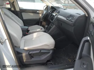2018 Volkswagen Tiguan SEL with VIN 3VV3B7AX7JM195624, listed as a IAAI auction lot 41308188 with 96,698 mi miles. Bid and sale history available at carsss.com. Image 5.