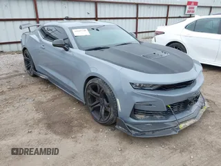 2019 Chevrolet Camaro 2SS with VIN 1G1FH1R74K0127709, listed as a IAAI auction lot 41625748 with 39,306 mi miles and . Bid and sale history available at DreamBid. Image 1.