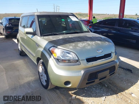 2011 Kia Soul + with VIN KNDJT2A23B7278814, listed as a IAAI auction lot 41998183 with 166,598 mi miles. Bid and sale history available at carsss.com. Image 1.
