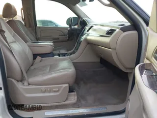 2009 Cadillac Escalade z VIN 1GYFC23229R273227, wystawiony jako IAAI lot #41071598 z przebiegiem 132 263 mil mil oraz . Historia ofert i sprzedaży dostępna na DreamBid. Obrazek 5.