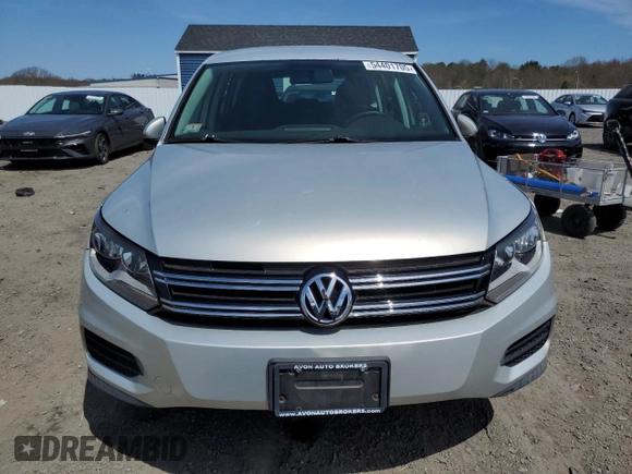 2012 Volkswagen Tiguan S with VIN WVGBV7AX6CW599465, listed as a Copart auction lot 54401705 with 107,434 mi miles and Clean Title. Bid and sale history available at DreamBid. Image 5.