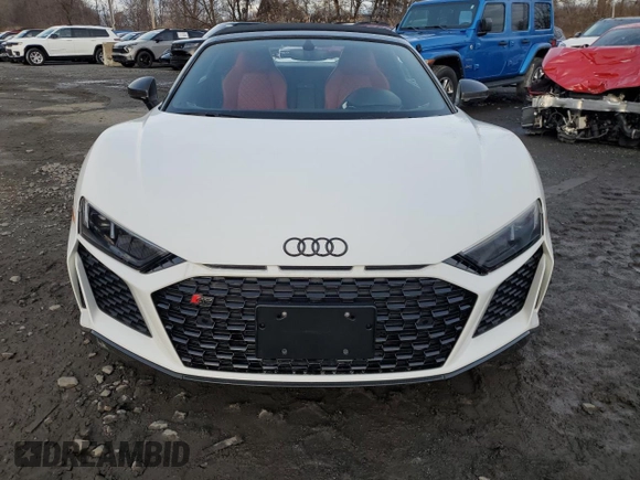2020 Audi R8 Spyder performance z VIN WUA4BCFX3L7901606, wystawiony jako Copart lot #50161615 z przebiegiem 3 669 mil mil oraz Nie do naprawy • Non repairable. Historia ofert i sprzedaży dostępna na DreamBid. Obrazek 5.