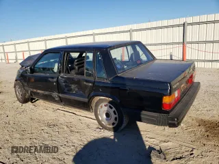 1988 Volvo 740 with VIN YV1FA8748J2287599, listed as a Copart auction lot 41673465 with 218,034 mi miles and Salvage Title. Bid and sale history available at carsss.com. Image 2.