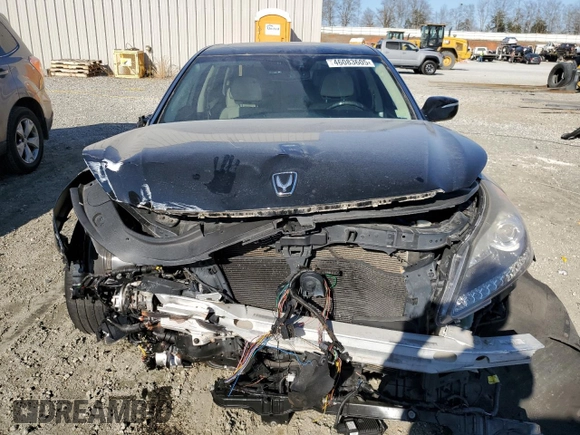 2016 Hyundai Equus Signature with VIN KMHGH4JH3GU104600, listed as a Copart auction lot 46083605 with 83,338 mi miles and Salvage Title. Bid and sale history available at DreamBid. Image 5.