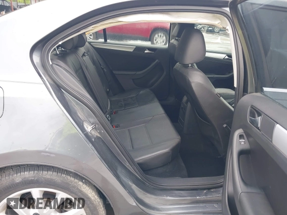 2013 Volkswagen Jetta SE with VIN 3VWDX7AJ1DM443139, listed as a IAAI auction lot 42471738 with 77,578 mi miles and . Bid and sale history available at DreamBid. Image 8.