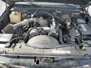 2000 Chevrolet Tahoe Limited with VIN 1GNEC13R8YR160994, listed as a Copart auction lot 49612635 with 207,062 mi miles and Salvage Title. Bid and sale history available at carsss.com. Image 11.