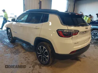 2024 Jeep Compass Limited with VIN 3C4NJDCN2RT593278, listed as a IAAI auction lot 41196538 with 6,304 mi miles and . Bid and sale history available at carsss.com. Image 3.
