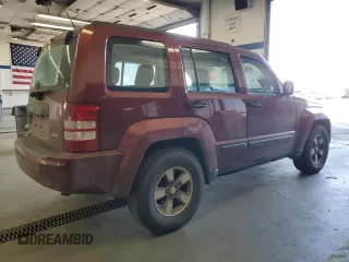 2008 Jeep Liberty Sport z VIN 1J8GN28K18W241486, wystawiony jako Copart lot #55832105 z przebiegiem 211 887 mil mil oraz Szkoda całkowita • Salvage title. Historia ofert i sprzedaży dostępna na DreamBid. Obrazek 3.