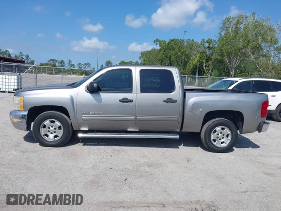 2013 Chevrolet Silverado 1500 LT with VIN 3GCPCSE01DG206827, listed as a IAAI auction lot 41976945 with 213,940 mi miles and . Bid and sale history available at DreamBid. Image 15.
