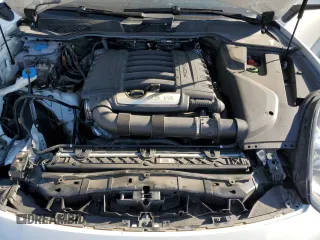 2018 Porsche Cayenne z VIN WP1AA2A2XJKA06647, wystawiony jako Copart lot #50317955 z przebiegiem 53 892 mil mil oraz Szkoda całkowita • Salvage title. Historia ofert i sprzedaży dostępna na DreamBid. Obrazek 12.